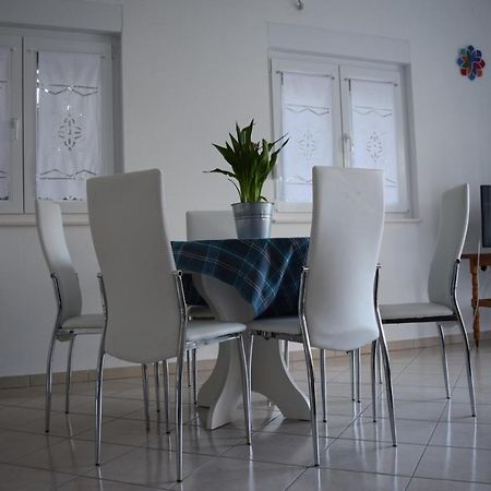 Apartman Julka Sukosan Exterior photo