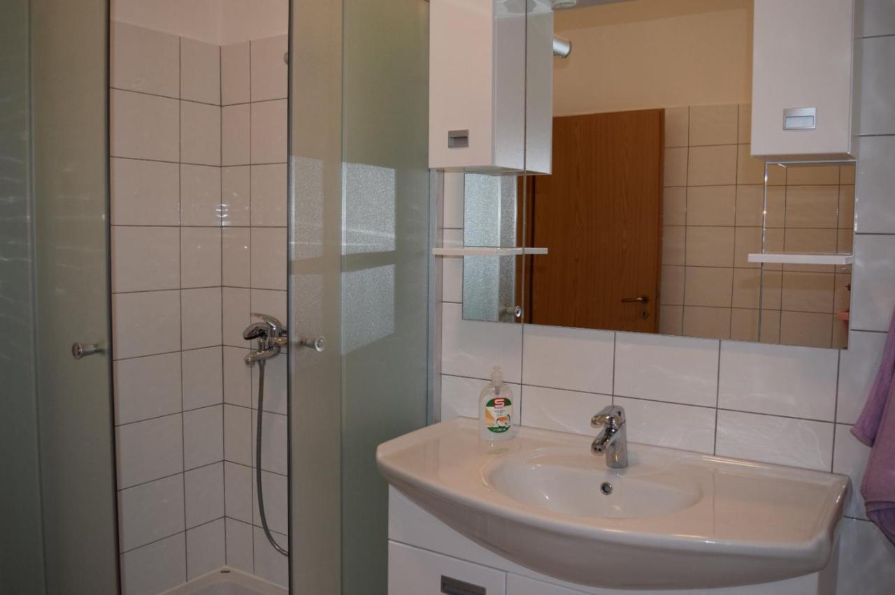 Apartman Julka Sukosan Exterior photo